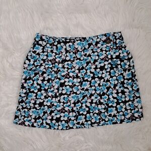 Chic Floral Mini Skirt in Blue and Black